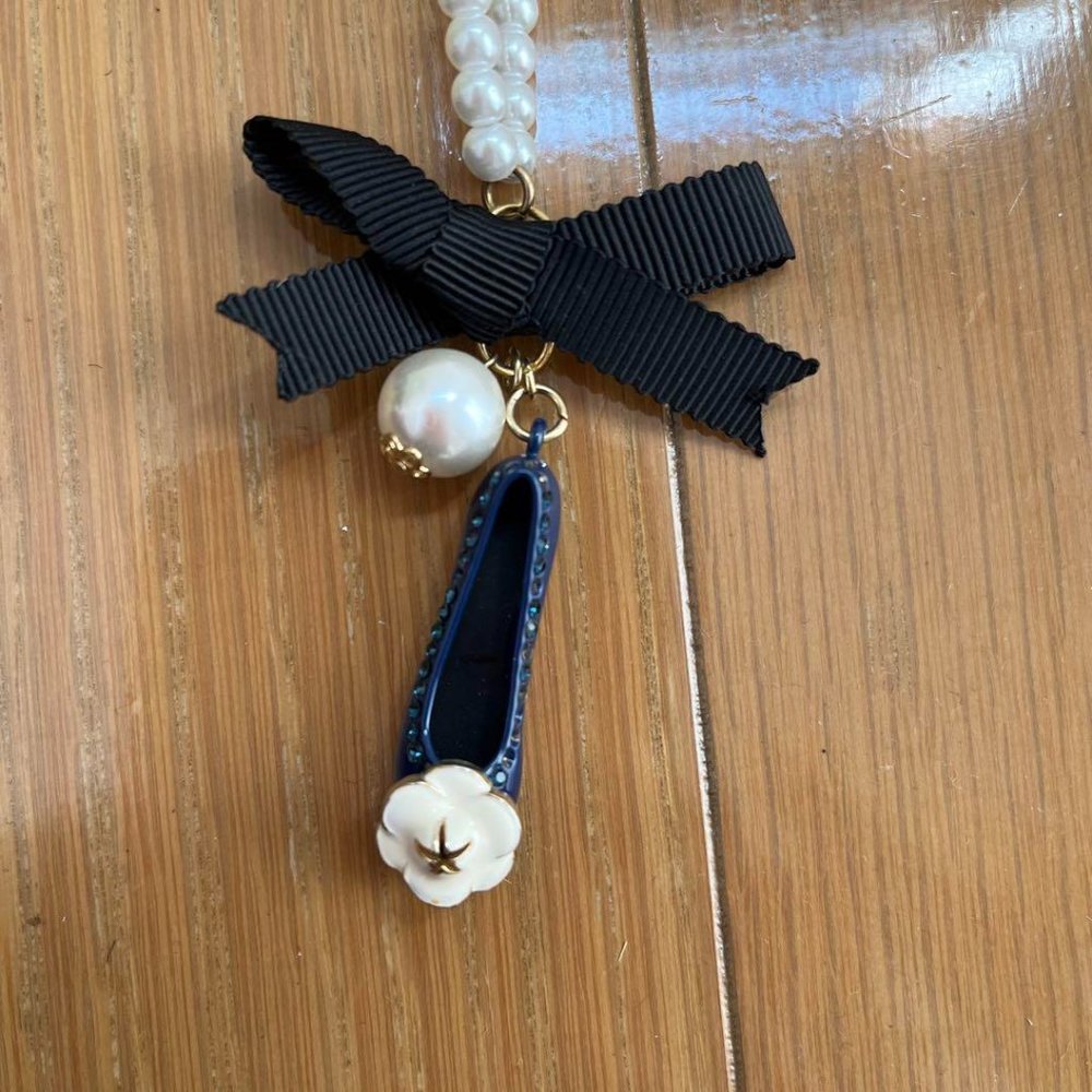 Necklace - Picture 4 of 4